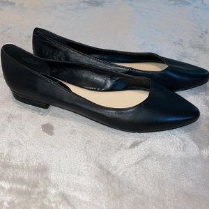 Nine West black flats